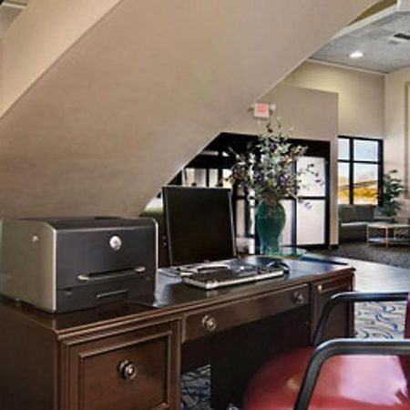 Days Inn Hotel & Conference Center La Crosse Room photo