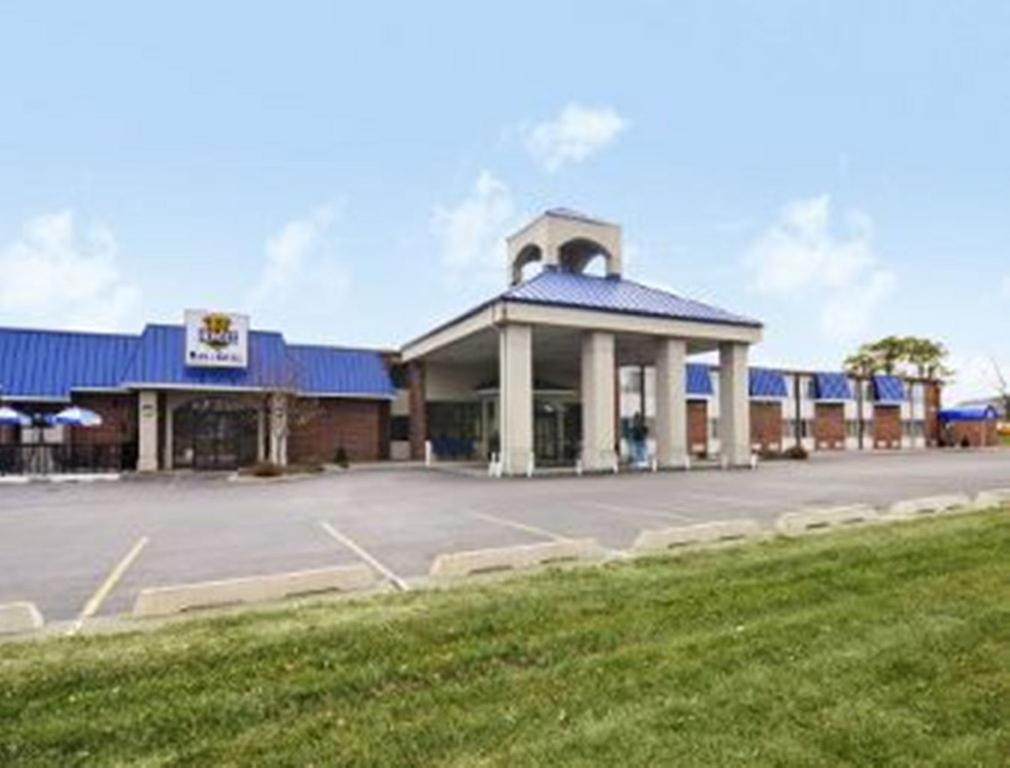 Days Inn Hotel & Conference Center La Crosse Exterior photo